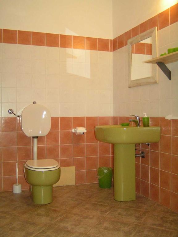 فيلا Agriturismo La Palazzina كاستيلنيوفو دي غارفانيانا الغرفة الصورة